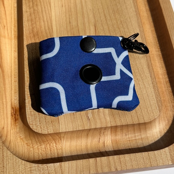 Trellis Print, Waterproof canvas, waste bag holder - Picture 3 of 4